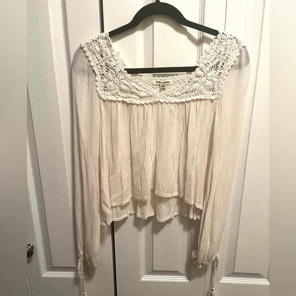 Billabong Cream Blouse with Crochet Detail - Picture 1 of 5